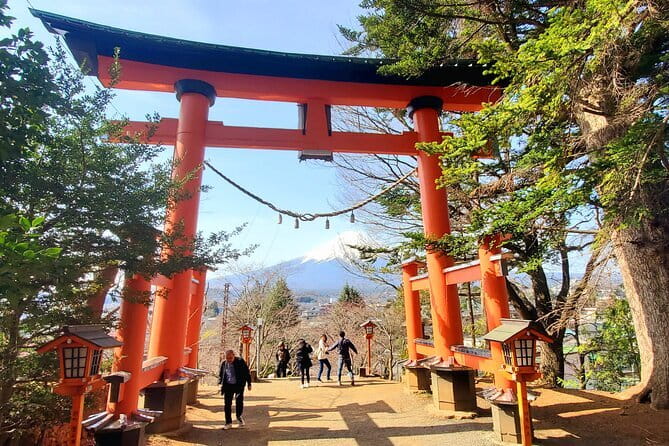2 Days Tokyo ,Mount Fuji / Hakone Private Tour from Tokyo - Tsukiji Outer Market: best used for snacks and people-watching