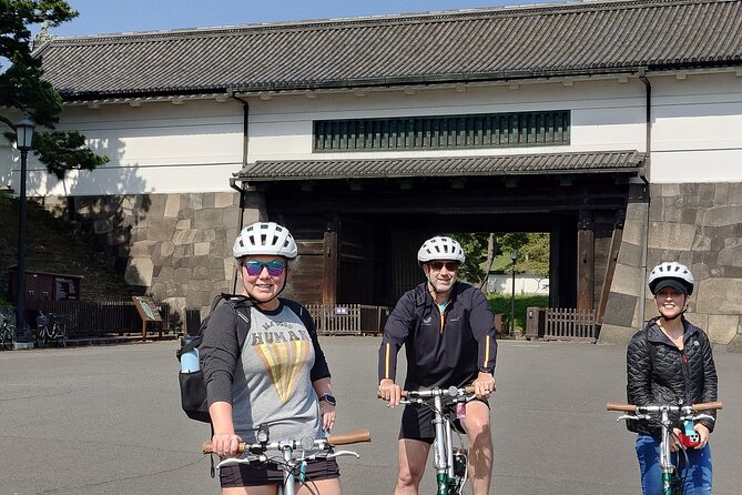 3-Hour Tokyo Private E-Bike Tour Starting from Your Hotel - Shibuya Crossing by bicycle, Tokyo Met views, and Asakusa lantern photos