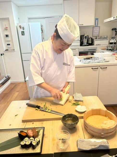 AKEMI's SUSHiKiTCHEN: A fun sushi cooking lesson in Tokyo - The Flow of the Lesson: From Rice to Nigiri, Then Everything Else