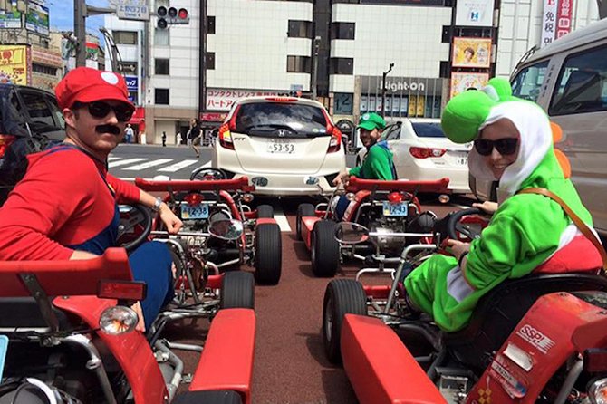 Akihabara: Go-Kart Experience with Local Guide in Tokyo - Photo stops at red lights: how costumes turn the ride into content