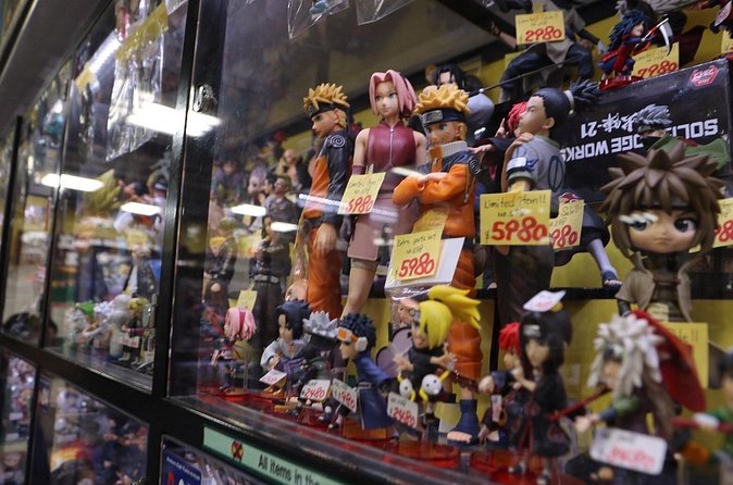 Akihabara Tour with Vintage Gaming Anime and Gachapon Experience - Taito Station: crane-game tricks, UFO Catchers, and Mario Kart Arcade time