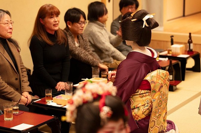An Enchanted Evening with Geisha – A Rare Experience in Tokyo - Photos with geisha: yes, but treat it like part of the etiquette