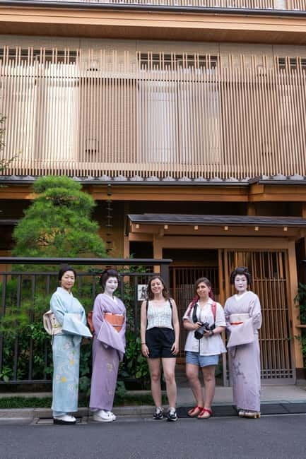 Asakusa: Geisha Performance and Tea House Experience - Why an Ozashiki Tea House in Asakusa Feels Different Than a Stage Show