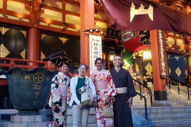 Asakusa: Japanese kitchen knife store visits after history tour - Kaminarimon and Nakamise: gates and the approach to Senso-ji