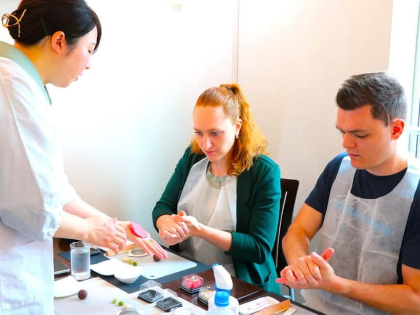 At an Antique Shop, Tea Ceremony and Japanese Sweets Forming - Picking your teacup from the antiques