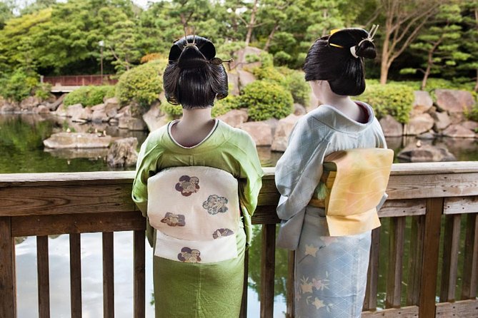 Authentic Geisha Performance with Dinner in Tokyo - Drinks and the all-you-can-drink option (nomihodai)