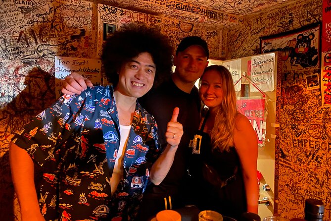 Bar Hopping Tour with a local Guide in Shinjuku - Photos included: a small perk that changes the vibe