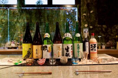 Cherry blossom & Japanese Sake Tasting in Shinjuku - How the tasting works: eight pours, from simple to expressive