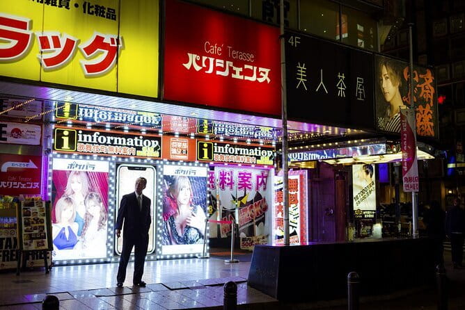 Cosplay Experience with Professional Makeup and Photo Shoot! - Location Hunting in Akihabara: Photos Without the Stranger Problem
