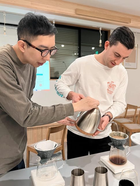 Discover Japanese Coffee Brewing Experience at Tokyo - Hand Drip Method: Temperature and Pour Control