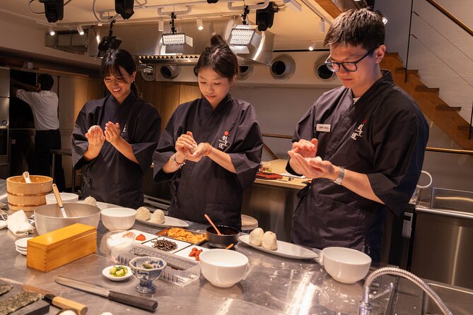 Discover Japanese Umami: Onigiri & Dashi Masterclass in Tokyo - Small Group Energy: Why Max 8 Travelers Helps