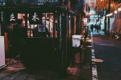 Discovering Shibuya - Shibuya Station in minutes: Hachiko mosaic and the statue moment