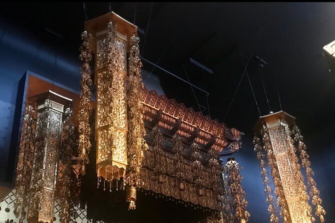 Edo Tokyo Small-Group Tour: History, Culture & Local Experiences - Stop 1: Fukagawa Fudodo and the Edo fire ceremony