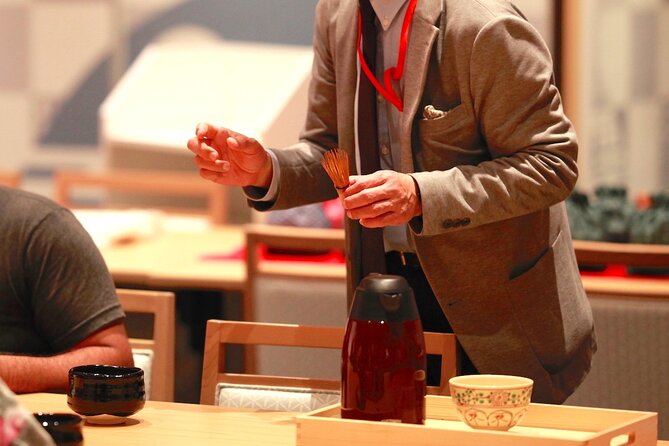 EDOCCO Tea House–A Quick Dive into Japanese Traditional Culture - Kimono cosplay: the fun part, but also a useful etiquette lesson