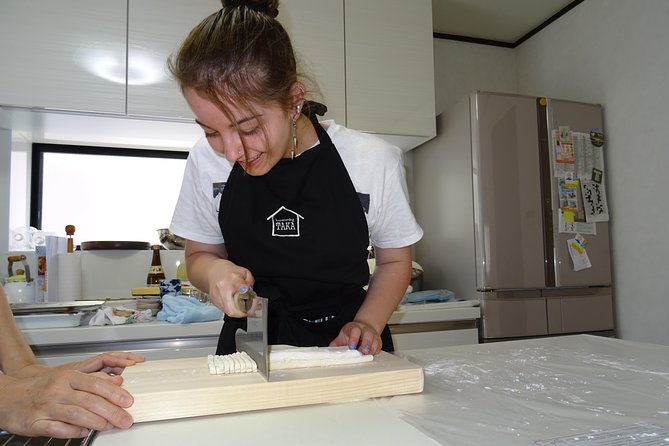 Experience all of Japanese culture and Japanese food experience classes "origami, udon, Japanese food, green tea, calligraphy" in 4 hours - Matcha and Japanese sweets: the calm after the kitchen