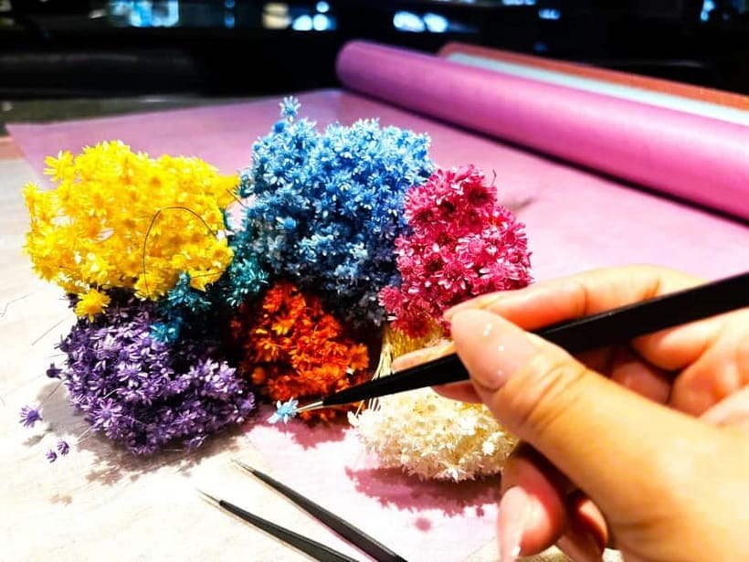 Experience Crafting a Flower-Adorned Mini Japanese Garden - What You Actually Make: Preserved Flowers, Dried Blooms, and a Display-Ready Box