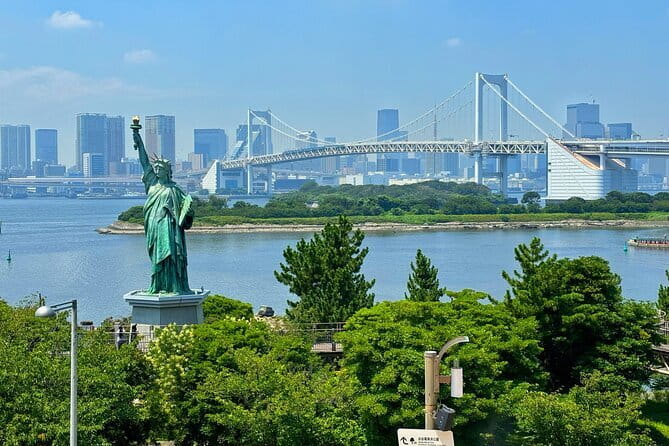 Fish Market & Tokyo Skyline Private Walking Tour - Tsukiji Fish Market: The Start That Feels Like Tokyo