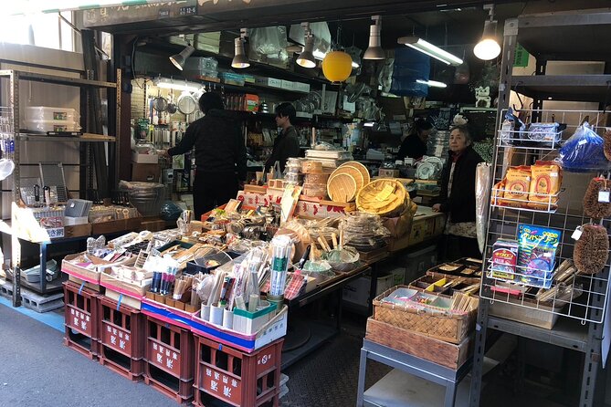 From Ocean to Chopsticks Tsukiji Market Food Tour By Local Expert - Tsukiji Hongan-ji Temple: The Free Reset Before You Taste