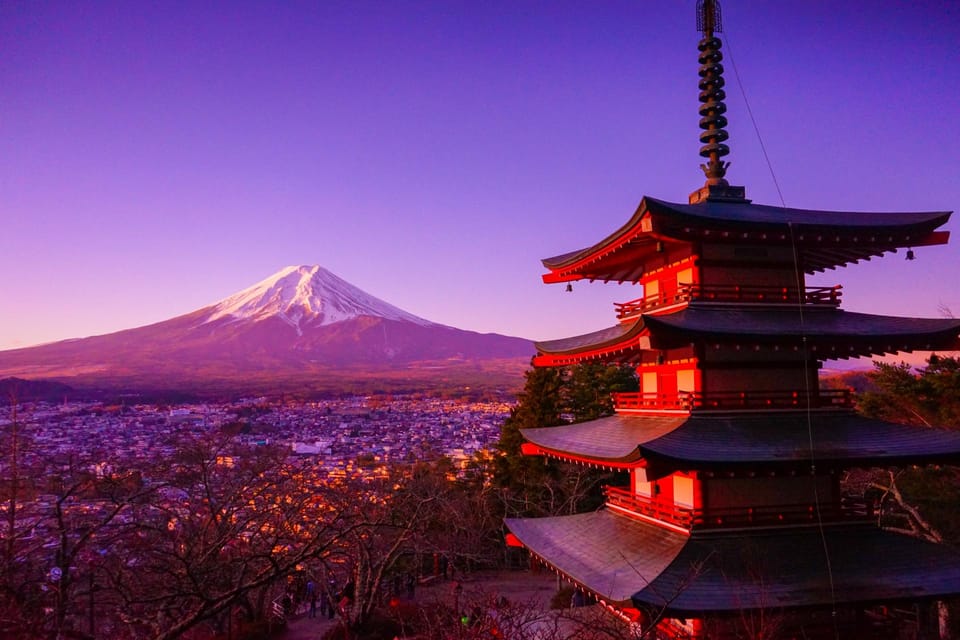 From Tokyo: Mt.Fuji, Lake Kawaguchi, Oshino Hakkai Day Tour - Hikawa Clock Shop and the Walk to Arakura Fuji Sengen Shrine