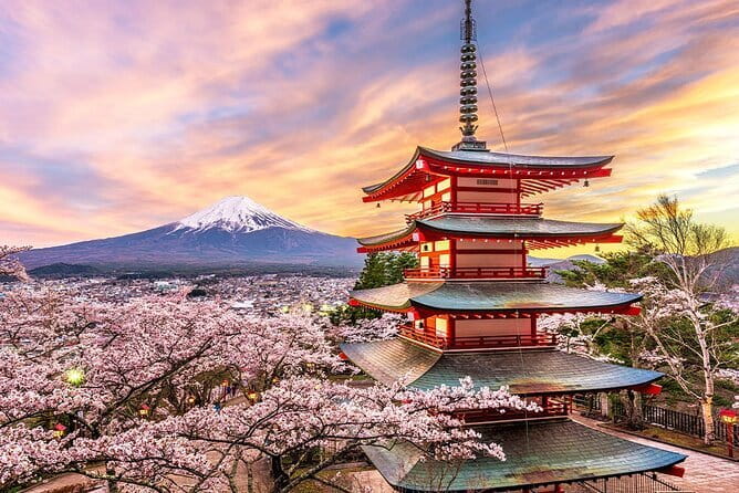Full Day Tour at Mt. Fuji, Onsen, Lake Kawaguchi and Yamanaka - Lake Kawaguchiko: the best time to slow down and look