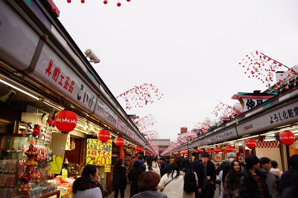 Guided Tour of Walking and Photography in Asakusa in kimono - Sumida River Terrace: Shirahige Bridge and Skytree with Cherry Blossoms