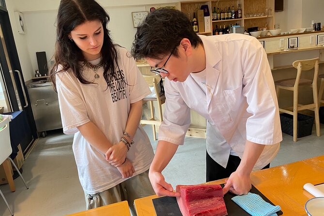 How to use Japanese knife, Tuna Cutting and Sushi Workshop - What happens if your session includes a Toyosu market start