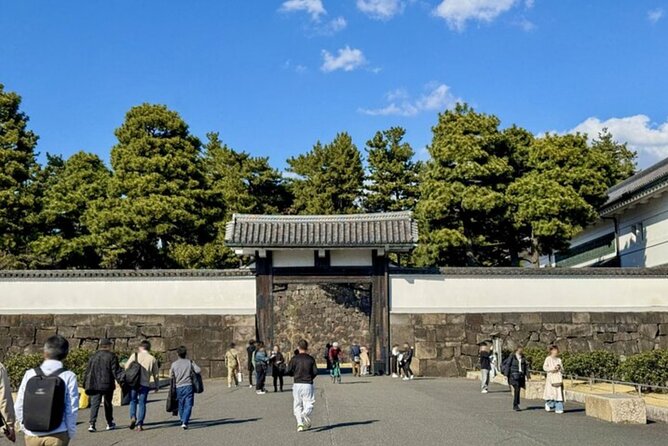 Imperial Palace to Tokyo Station Historical Walking Tour - Entering the Imperial Palace Area Without the Inner Courtyard