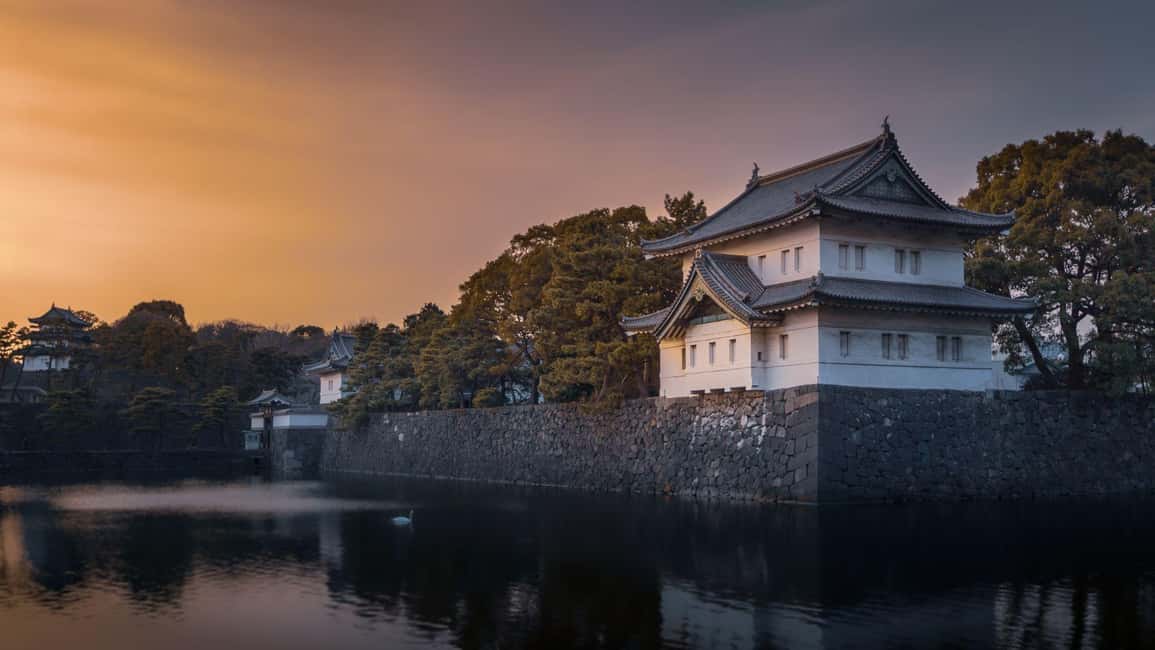 Imperial Palace Tour: Discover Samurai History with a Guide - Meeting at Starbucks Near the Imperial Palace: How to Start Without Stress