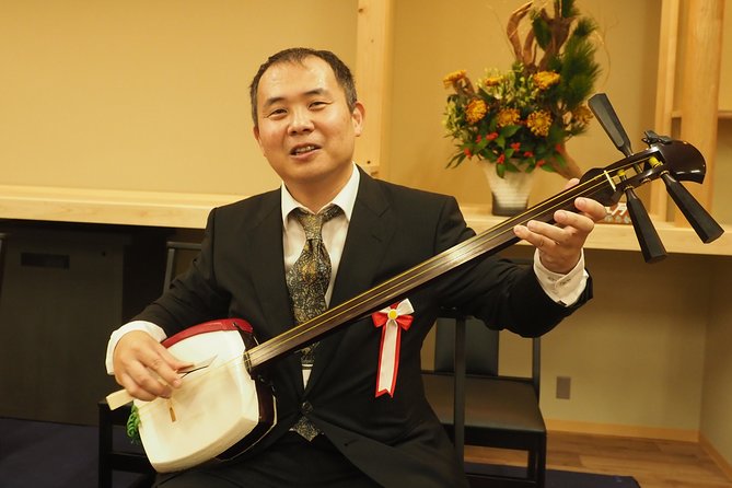 Japanaese tradtional Tsugaru Shamisen music lesson in Tokyo - The 1-hour flow: from bachi pick to a song you can play