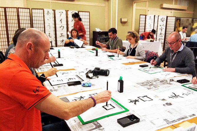 Japanese Calligraphy Experience - Tools and Strokes: Inkstone, Brush, and the Japanese Writing System Basics