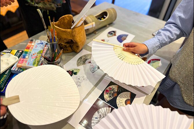 Japanese Fan Painting Workshop ~ in a Tokyo Flower Shop - Who This Workshop Suits Best