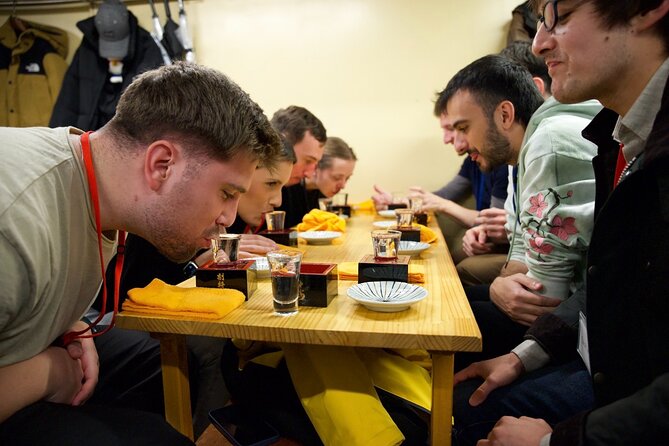 Japanese Food Experience Night Tour in Ueno - What You’ll Taste: Ramen, Sashimi, Yakitori, and Japanese Sake