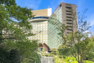 Japanese Garden & Western Architecture: Akasaka exploration tour - Hotel New Otani Japanese Garden: A 400-Year Reset From Skyscrapers
