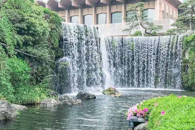 Japanese Garden & Western Architecture: Akasaka exploration tour - Edo-Era Targets Like Inari Shrine and Shimizudani Park