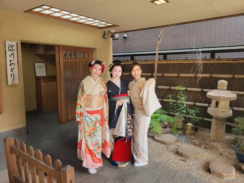 Japanese Traditional Entertainment Experience in Tokyo - A Geisha Parlor Evening in Fukagawa