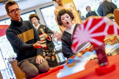 Japanese Traditional Entertainment Experience in Tokyo - 30 Minutes Means a Concentrated Performance