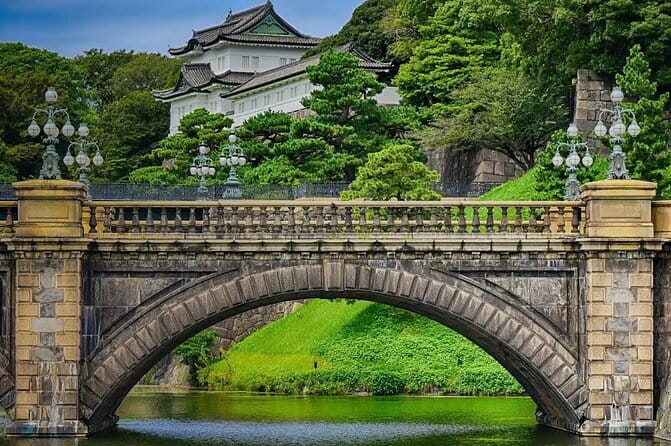 Japan's Best Mount Fuji Tour - Oishi Park on Lake Kawaguchi: seasonal Fuji and flower time (April–June)