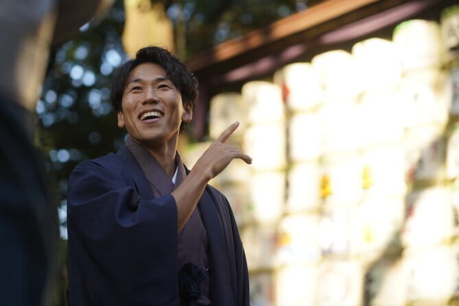 Join a Unique Cultural Ceremony at Tokyo's Meiji Shrine - Walking from JR Yoyogi: Setting the Mood Before the Ceremony
