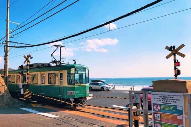 Kamakura Private Tour Great Buddha & Enoshima with English guide - Yokohama Chinatown and Sankeien Gardens: culture after the coast