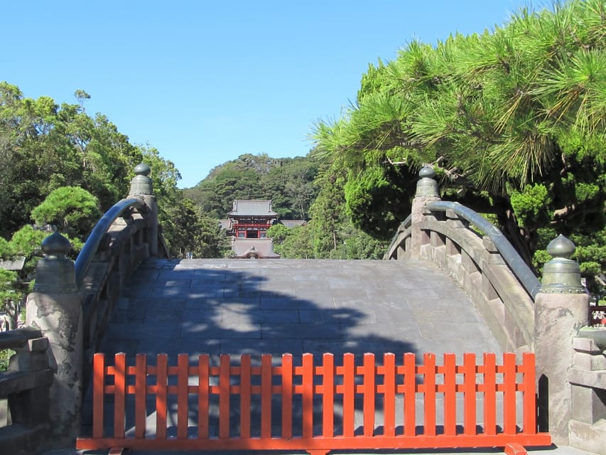 Kamakura Temples Private Guided Tour from Tokyo - Komachi Street lunch and shopping: where you choose your own pace