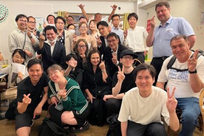 Language Exchange : Meet Locals & Expats - Rotating Seats That Actually Prevent Awkward Silences