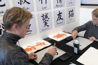 Let's experience calligraphy in YANAKA, Taito-ku, TOKYO !! - Inside the Studio: How the Lesson Actually Flows