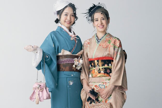 Let's make kimono !（Kimono is a gift for you - A Tokyo Kimono Workshop with More Heart than a Standard Rental
