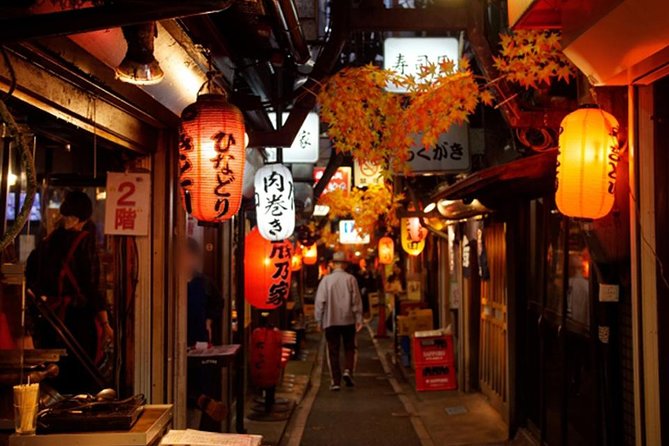 Low-cost local pub & bar crawling - What makes this crawl feel authentic (and not like a generic night out)