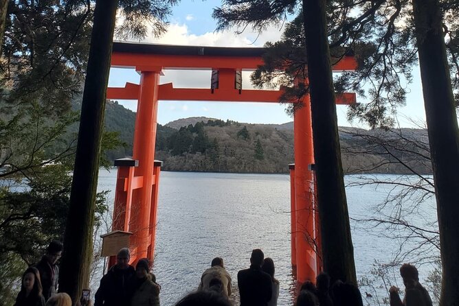 Majestic Mt. Fuji & Hakone Retreat –A Private Day Tour from Tokyo - Chureito Pagoda and Arakura Fuji Sengen Shrine: the Fuji postcard moment