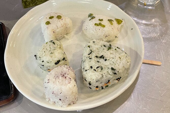 Make Rice Balls and Enjoy a Japanese Home-Style Lunch in Yanaka - Bento box basics: learning how to plate-up like a Japanese home cook