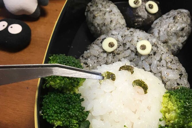 Making a bento box with cute character look in Japan - Key things that make this bento class fun