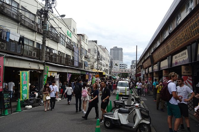 Morning Market Adventure: Toyosu & Tsukiji with Tuna Auction - Practical tips for your morning: make the auction view count