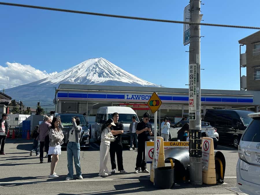 Mount Fuji One Day Private Tour With English Speaking Driver - Oishi Flower Park and Lake Kawaguchi panoramas