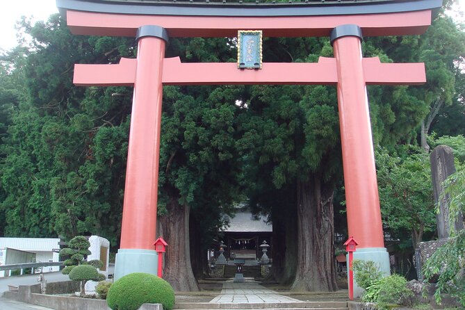 Mt. Fuji and Hakone 1 Day Bus Tour + Kimono Experience - Owakudani Valley: volcanic steam, sulfur vents, and drama